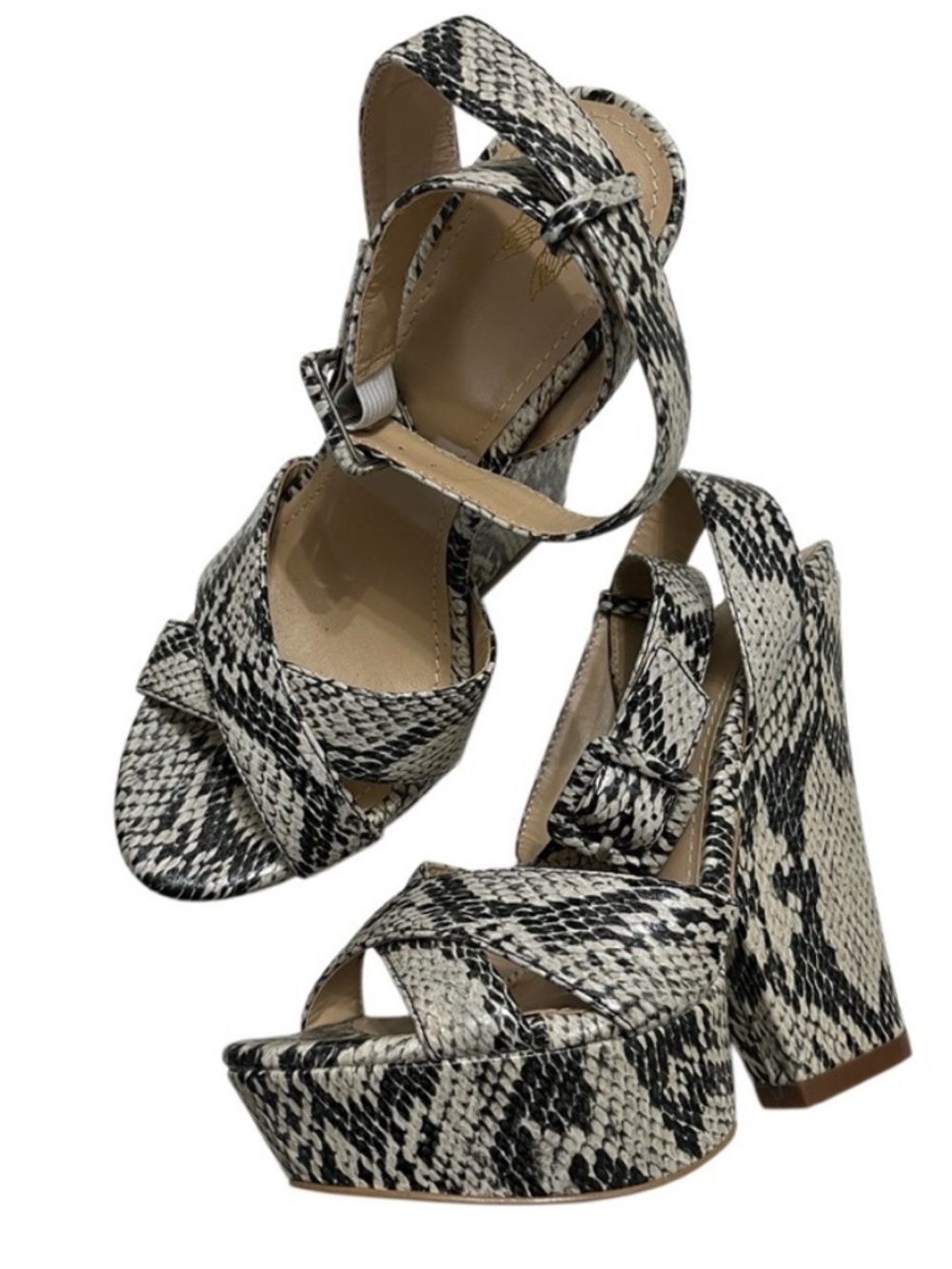 🌸2/$12🌸 High Heel Wedges in Snake Print Size 5